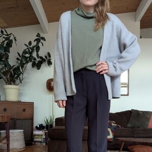 Wilfred 100% Merino Wool Light Gray Knit Cardigan